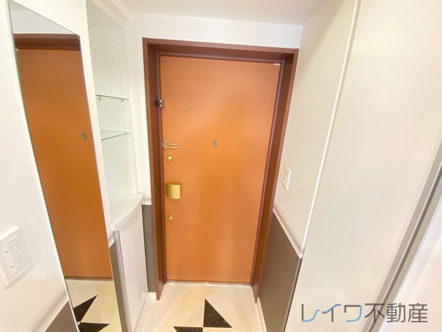 玄関　明るい玄関です