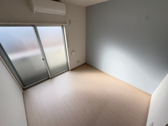 居室・リビング　※別部屋の写真です