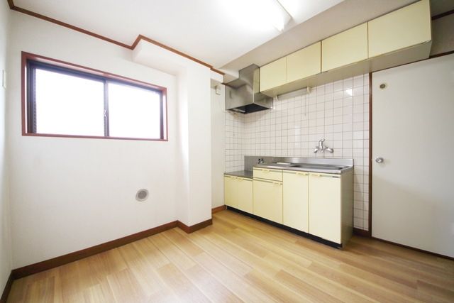 居室・リビング　★4帖のDK★