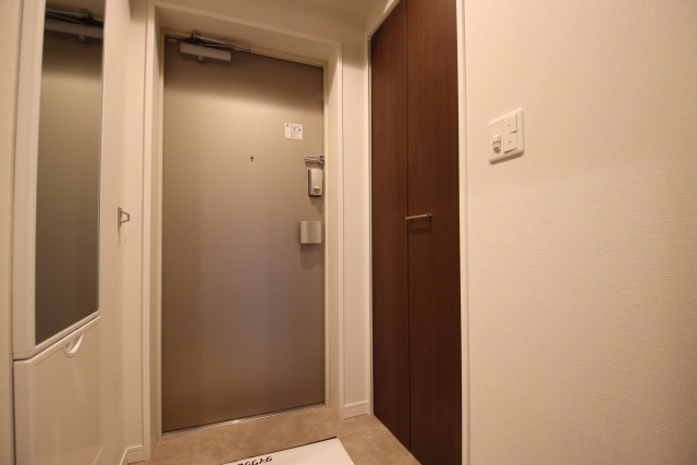 玄関　※別室の参考写真の為、現況優先です※