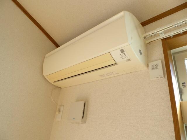 その他設備　エアコン標準装備