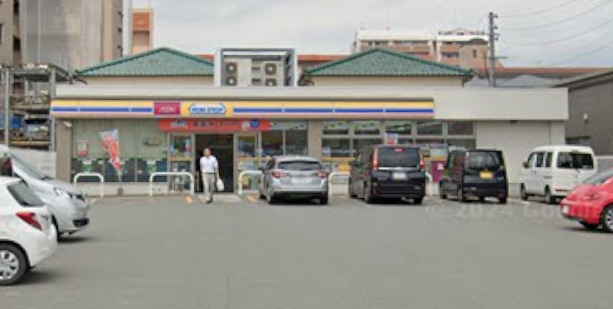 コンビニ　ミニストップ 博多吉塚3丁目店（コンビニ）まで455m