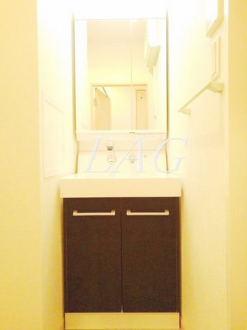 洗面設備　独立洗面台です。