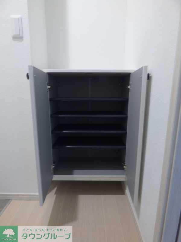 玄関　お問合せはタウンハウジングまで！※現地待合わせ相談可能