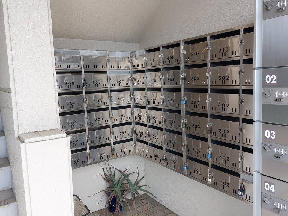 エントランス　メールBOX