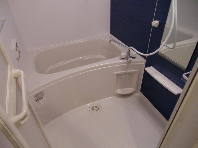 バス・シャワールーム　追焚給湯バス