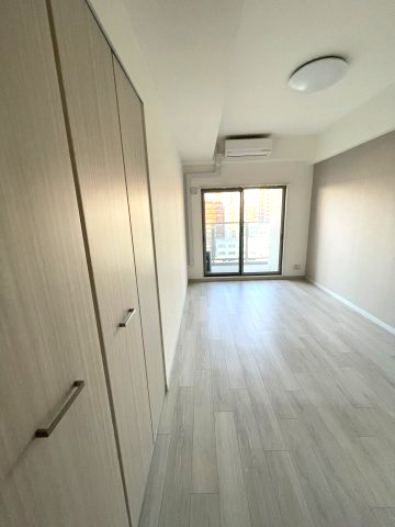 居室・リビング　イメージとして同建物他部屋を表示しています