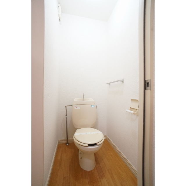 トイレ　※他のお部屋の写真です。実際とは異なる場合がございます。