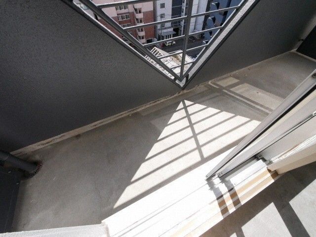 バルコニー　※写真は別号室です。