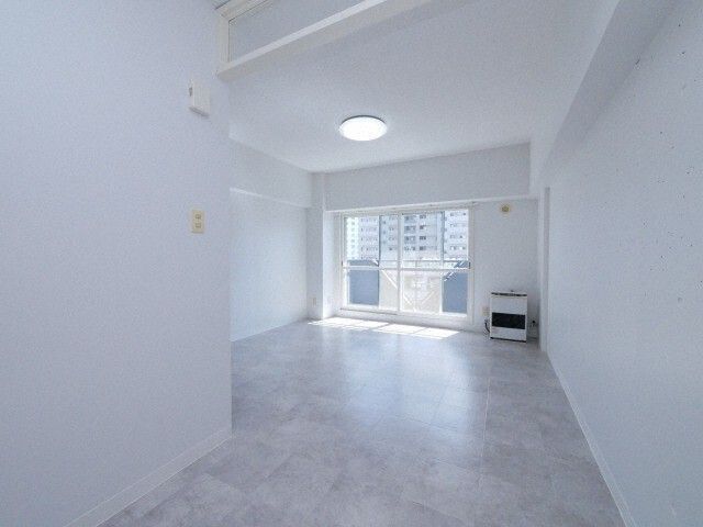 居室・リビング　※写真は別号室です。