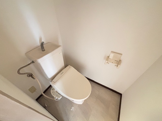 トイレ　別号室