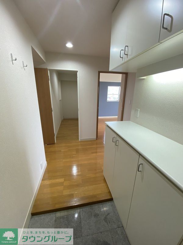 玄関　リビング/居室