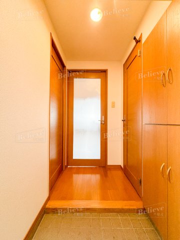 玄関　シューズボックス付きの玄関です☆