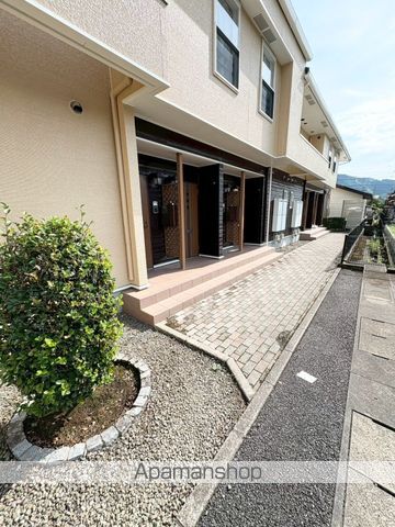 クレメントガーデンハウス A棟の外観写真