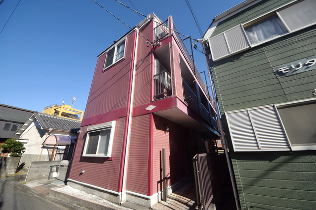 建物外観　～青い空、白い雲っ～