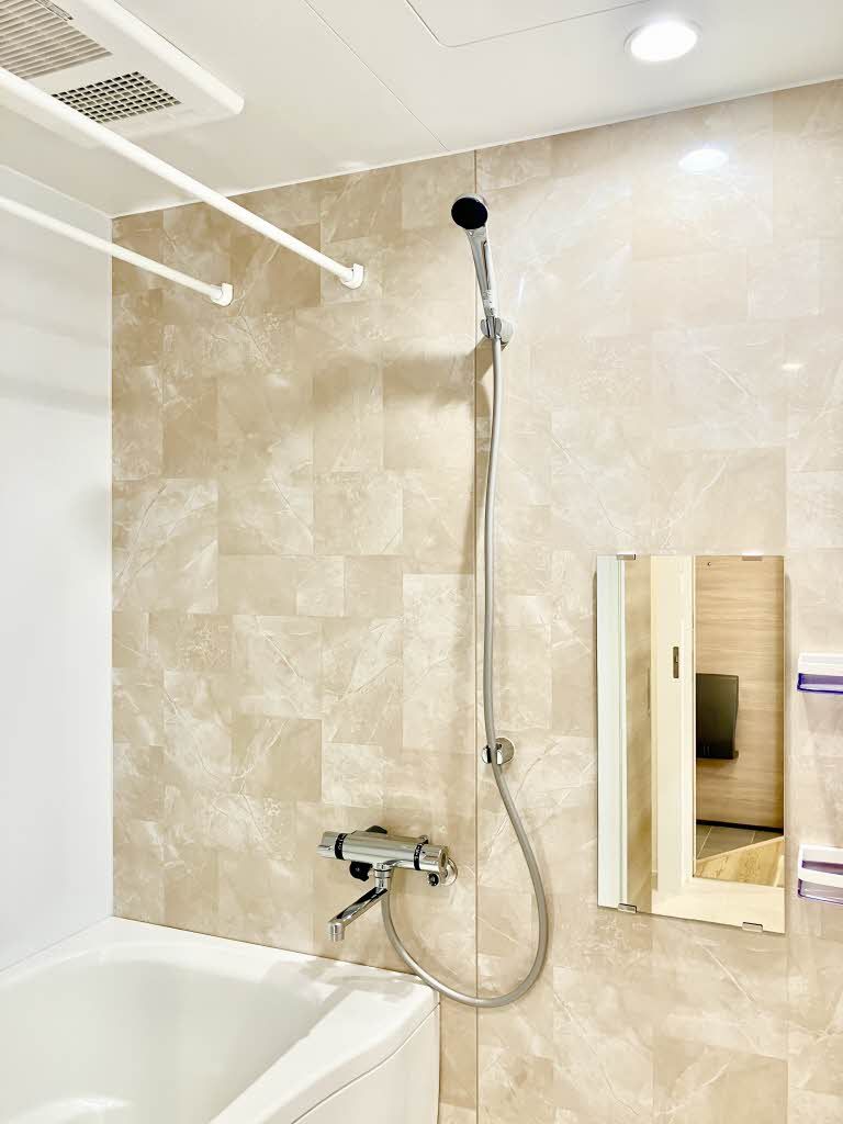 バス・シャワールーム　浴室