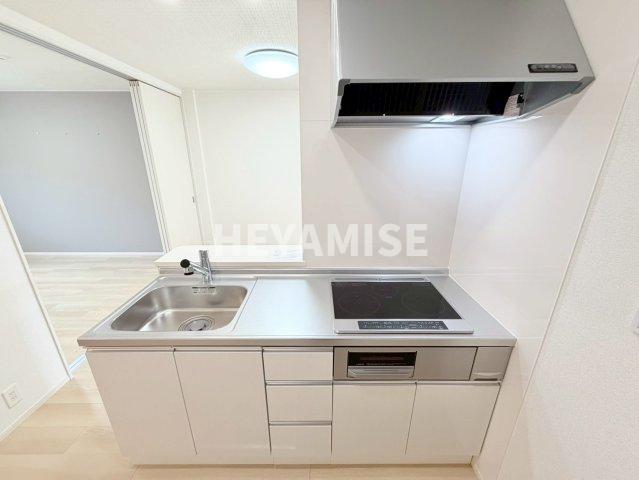 キッチン　※室内画像は別号室のもの