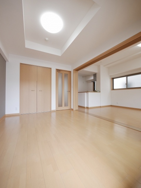 居室・リビング　反転タイプ