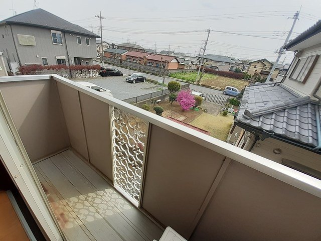 バルコニー　陽当たり良好なバルコニーです