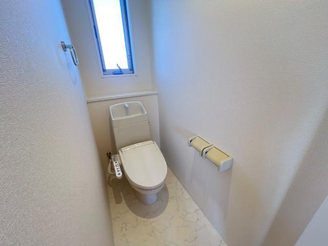 トイレ　シャワー付トイレ