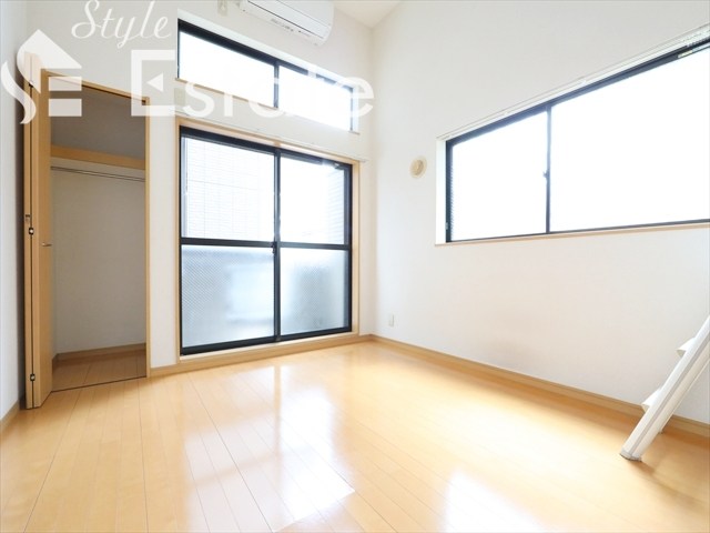 居室・リビング　内装