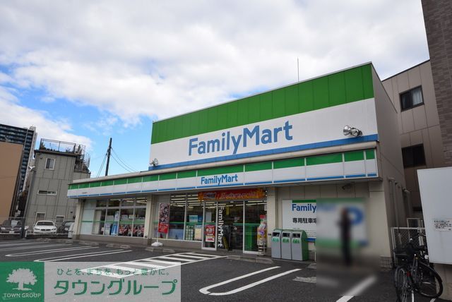コンビニ　ファミリーマート赤羽岩淵町店（コンビニ）まで200m