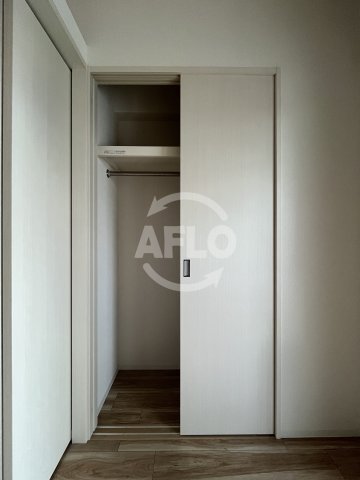 収納　セレニテ西中島アリア弐番館　ウォークインクローゼット