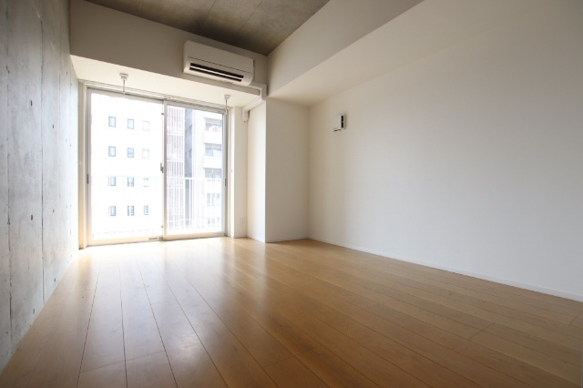 居室・リビング　同タイプ６０２反転