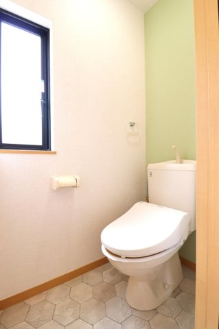 トイレ　清潔感のあるトイレです