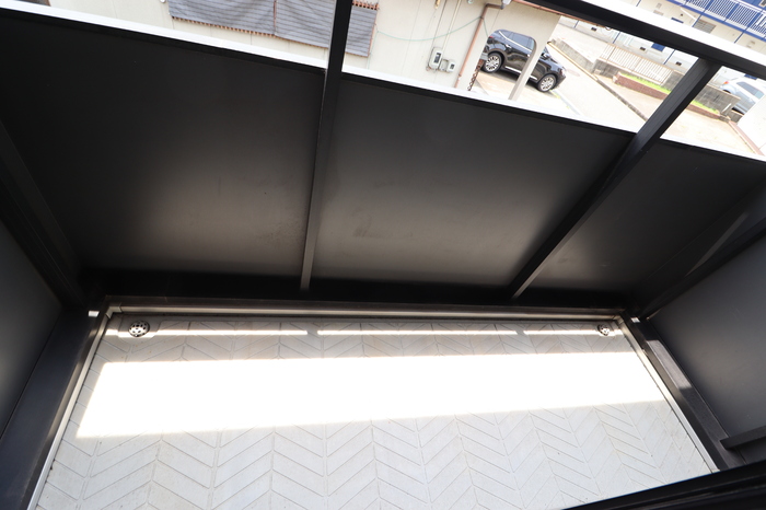 バルコニー　バルコニーからの眺めを楽しみながら食事をしませんか