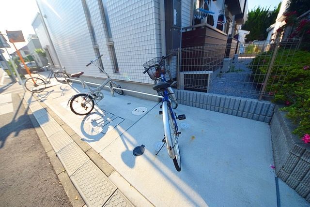 ロビー　★駐輪スペースはこちらになります★