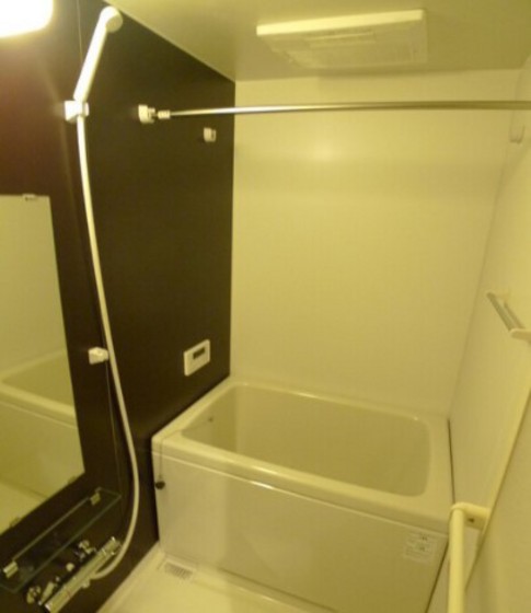 バス・シャワールーム　※他号室の写真です。