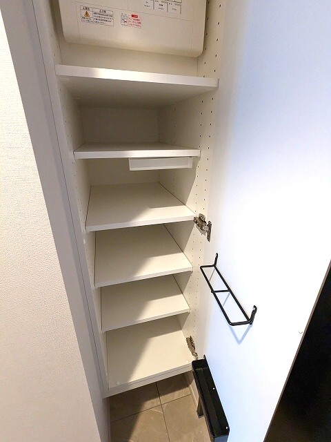 玄関　※別部屋の参考写真です。