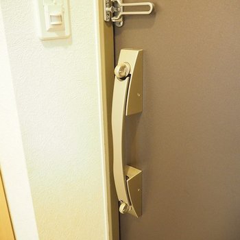 玄関　ルーブル大鳥居