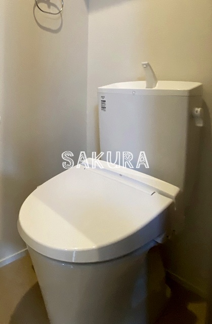 トイレ　落ち着いた色調のトイレです♪