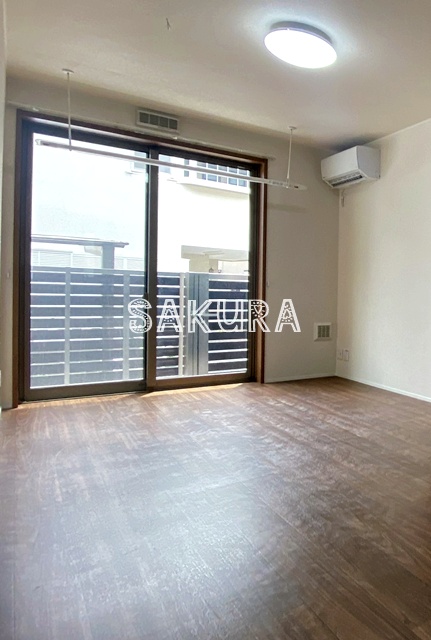 居室・リビング　使いやすい形の為、レイアウトを楽しめます♪