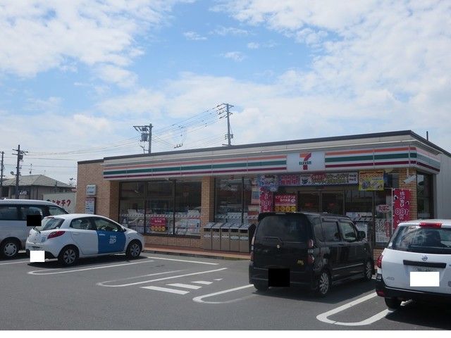 コンビニ　セブンイレブン新倉敷駅前3丁目（コンビニ）まで400m