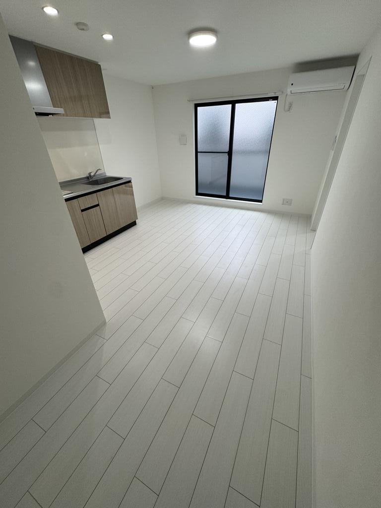 居室・リビング　白基調の明るいリビングです