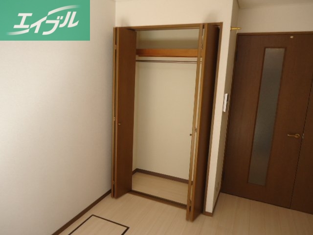 収納　洋室クローゼット