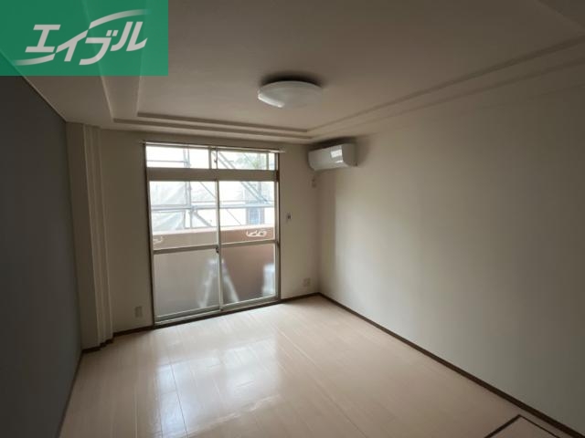 居室・リビング　寝室