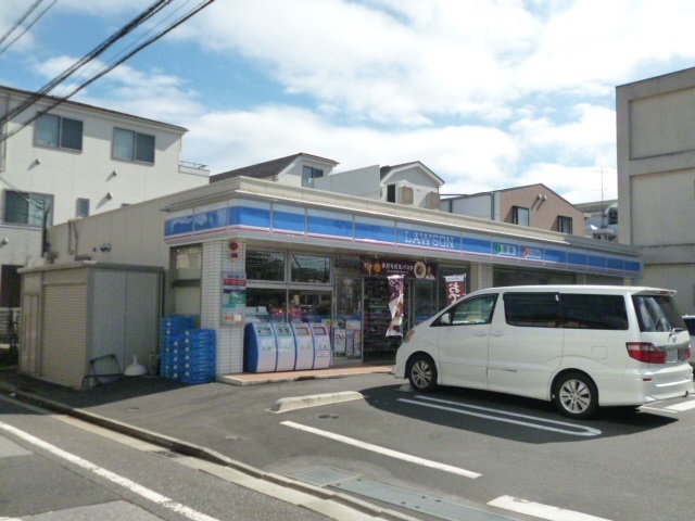 コンビニ　ローソン小菅四丁目店（コンビニ）まで135m