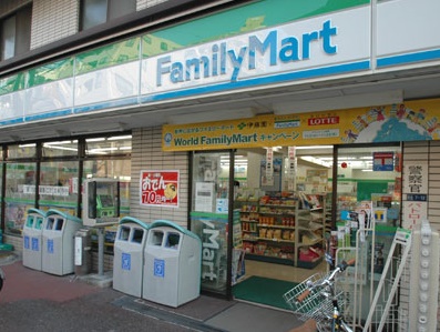 コンビニ　ファミリーマート旗の台東口店（コンビニ）まで389m