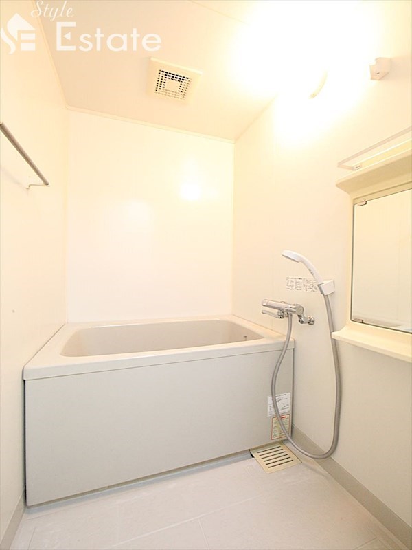 バス・シャワールーム　バスルーム