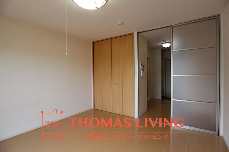 居室・リビング　大きなクローゼットが付いています！