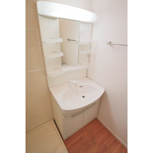 洗面設備　同じ建物の別のお部屋