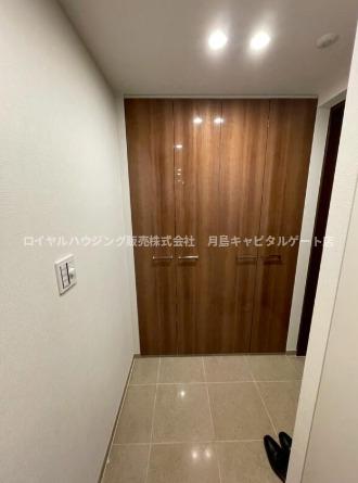 玄関　※別部屋参照写真