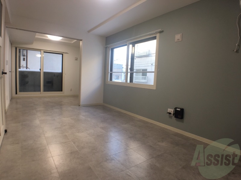 居室・リビング　広くてキレイなお部屋が広がっていて、充実した生活が送れそう。