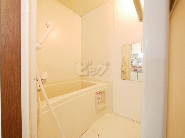 バス・シャワールーム　ゆったりとした浴槽で快適バスタイム♪