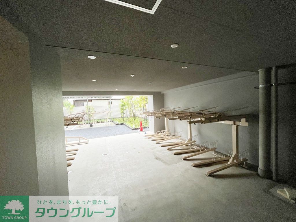駐車場　駐車場