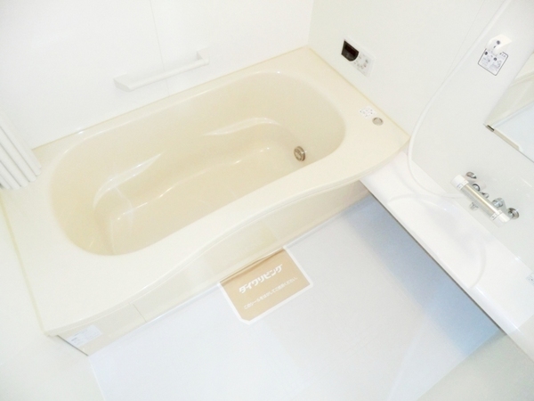 バス・シャワールーム　追い炊き機能付きバスでおすすめ！